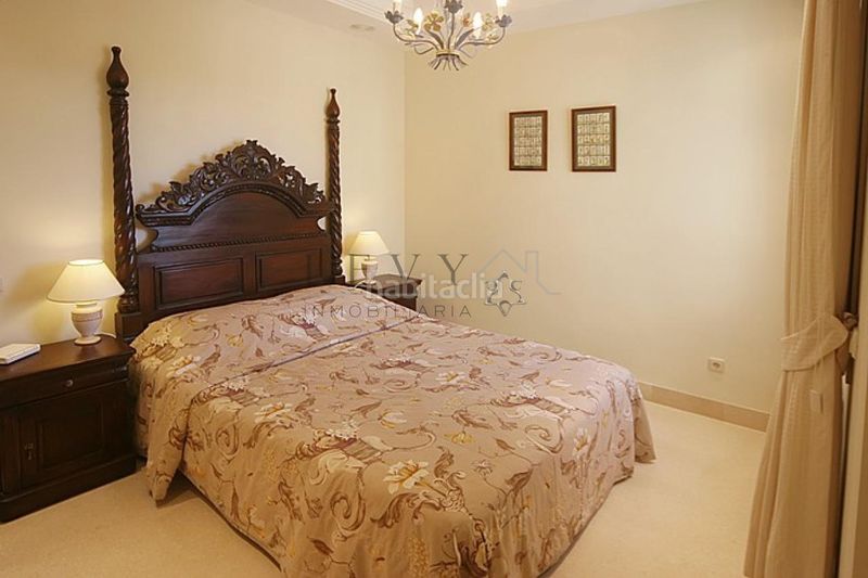 Foto 4762afa8-3646-474d-a444-09994c105b2e. Chalet en Puerto Banús Marbella