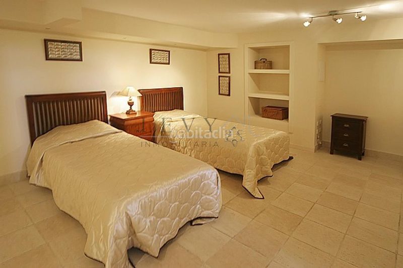 Foto 6dc89496-4486-4187-8e53-1aeb65cf26b5. Chalet en Puerto Banús Marbella