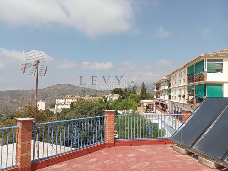 Foto b69865cb-f950-4f4d-baed-e997bbb67cc9. Casa amb calefacció a Árchez
