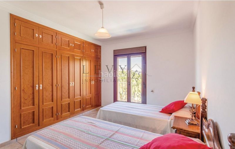 Foto b546fabe-9fa1-4932-9f37-7db71dc874ad. Casa amb calefacció aparcament piscina a Iznájar