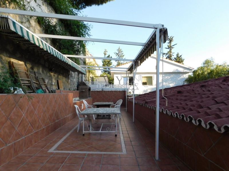 Foto 7d94259d-2006-4100-bbec-b6201fe69339. Casa amb calefacció aparcament a El Atabal Málaga