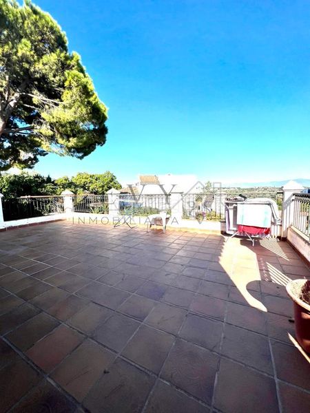 Foto ef1329c1-c5be-4619-b6fa-546f7a3a29fc. Casa en El Pinar- Palacio de Congresos Torremolinos
