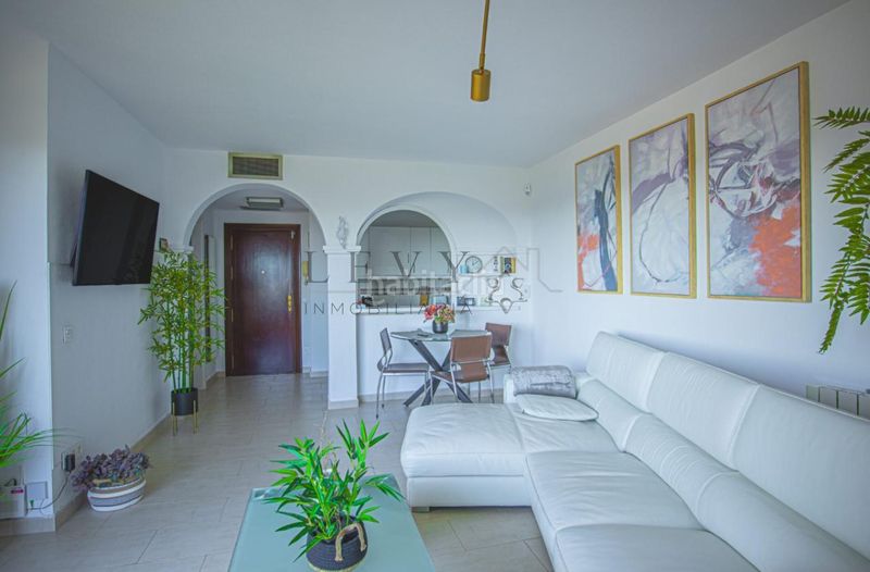 Foto 6b99c8ae-c5af-409c-a467-d2144cfabd8d. Pis amb calefacció aparcament piscina a Nueva Atalaya Estepona