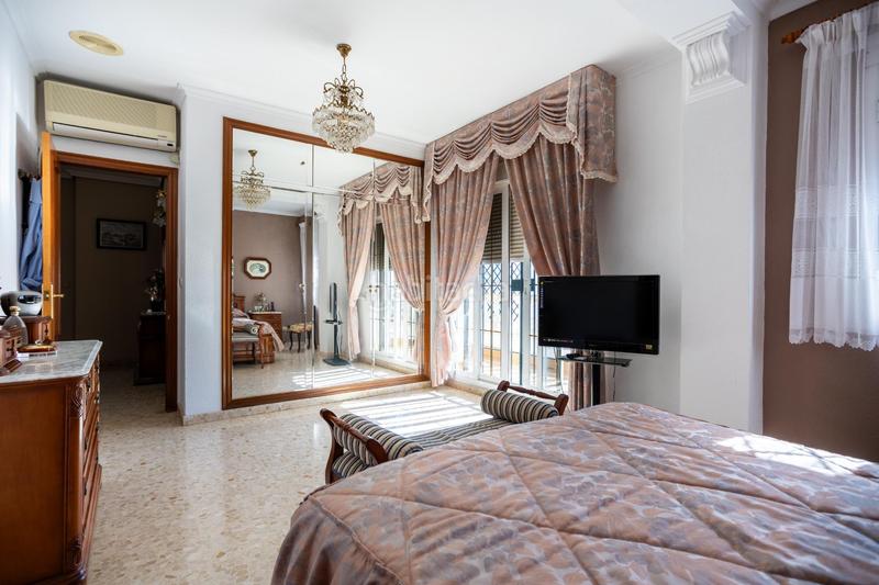 Foto 0da065a8-e28c-44b2-ba4c-8c94dbdf6275. Reihenhaus mit parking pool in El Brillante -El Naranjo - El Tablero Córdoba