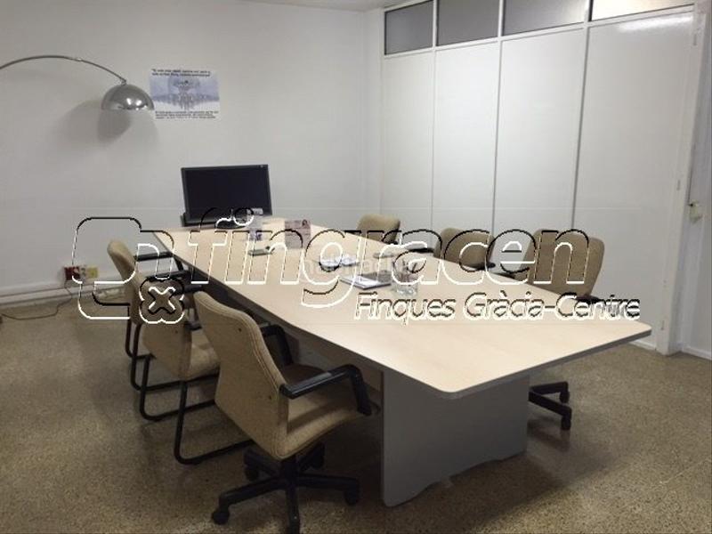 Foto 20d594fb-2289-4620-844e-e39242fa2d79. Lloguer oficina a Centre Sabadell