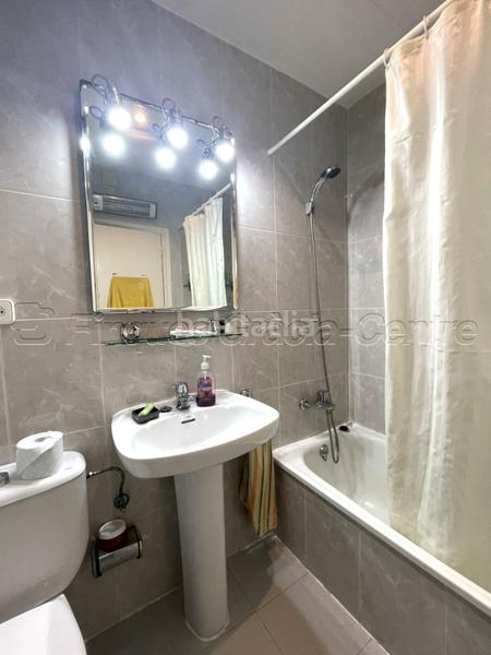 Foto 74701bac-f351-4546-af7f-7094171ae1cf. Pis amb calefacció a Vallcarca - Penitents Barcelona