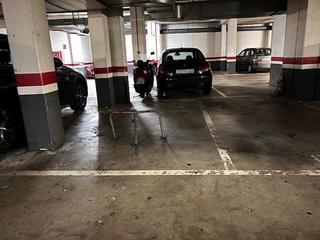 Aparcament cotxe a Gràcia. Parking en venta calle buxeda