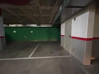 Aparcament cotxe  Carrer de corominas. Plaza de parking mas trastero en alquiler en la calle corominas