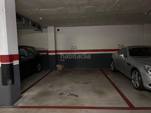 Foto f6b264d0-3946-4bed-84ba-01918891fddd. Alquiler parking coche parking en venta y alquiler en el centro en Sabadell