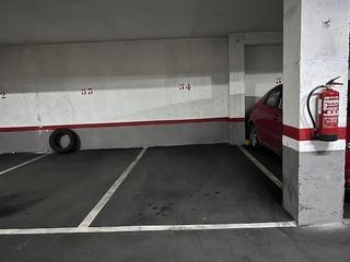 Parking coche en Centre. Plaza de parking en venta en el centro de sabadell
