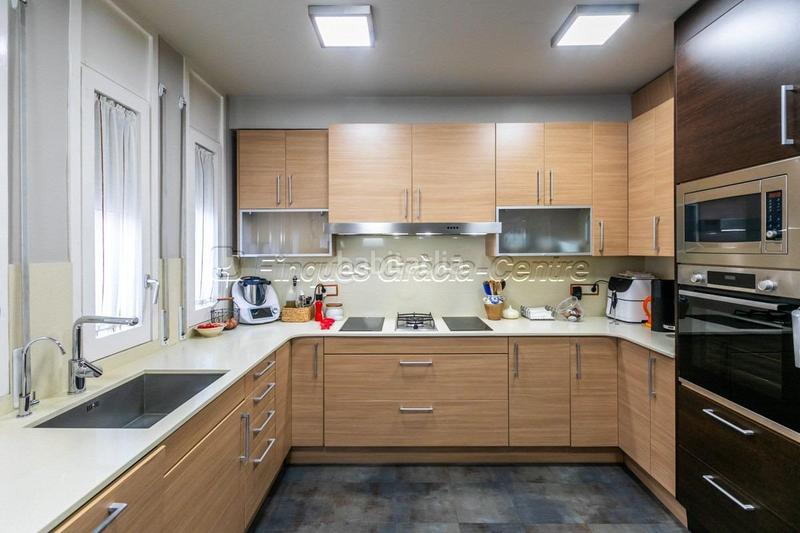 Foto 761803df-fa82-4098-ad31-22840c0a0342. Maison avec chauffage parking dans Centre Sabadell