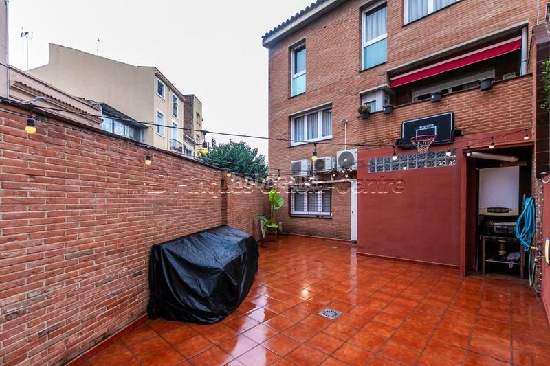 Foto 840c2dda-1a1f-4c88-be32-aaa45234d345. Maison avec chauffage parking dans Centre Sabadell