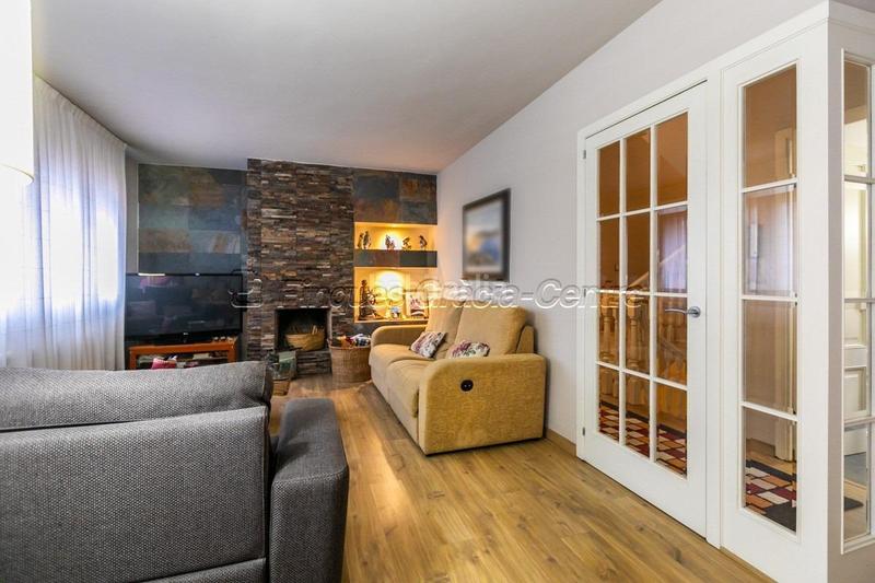 Foto ee6f0f91-155e-4c34-9386-060a1b0eb53e. Maison avec chauffage parking dans Centre Sabadell