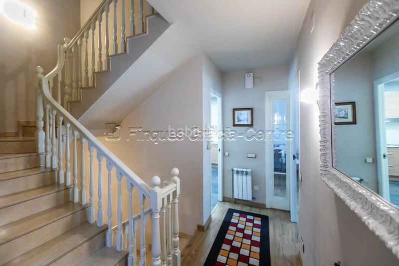 Foto f753b8d8-a72a-49fd-b887-f2c5264302dc. Maison avec chauffage parking dans Centre Sabadell