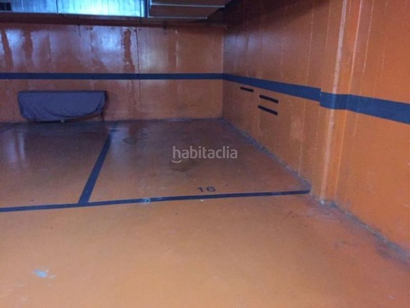 Foto 011d6016-9605-4c4c-938a-650070e198e9. Alquiler parking coche en carrer de lacy 89 en Centre Sabadell