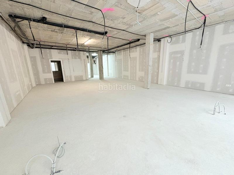 Foto 3d3b2052-6763-4cbb-aa35-6fc1c4808d1b. Rent business premise in carrer carrer rambla 111 in Sabadell