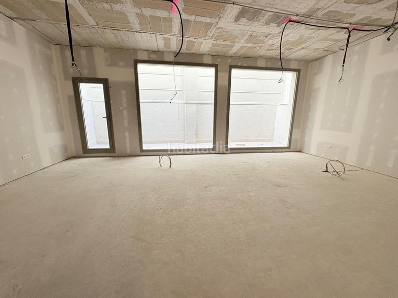 Foto 5ef789a4-0868-484a-94b8-fe61faee3fad. Rent business premise in carrer carrer rambla 111 in Sabadell