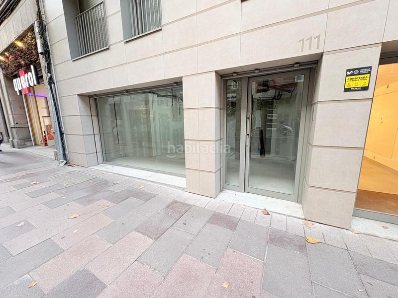 Foto b2b8633b-6e0a-4113-8629-5b03e38a5943. Lloguer local comercial a carrer carrer rambla 111 a Sabadell