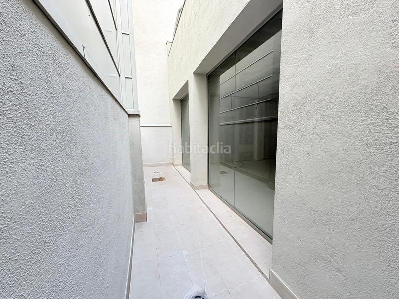 Foto 060861cb-f4c2-40a9-8cba-0d45a8f24df9. Location local commercial dans carrer carrer rambla 111 dans Sabadell