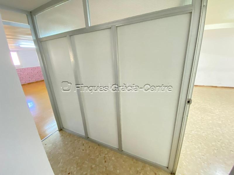 Foto 8c4a246f-4963-478c-8eca-0b9cef6c3137. Rent business premise in Centre Sabadell