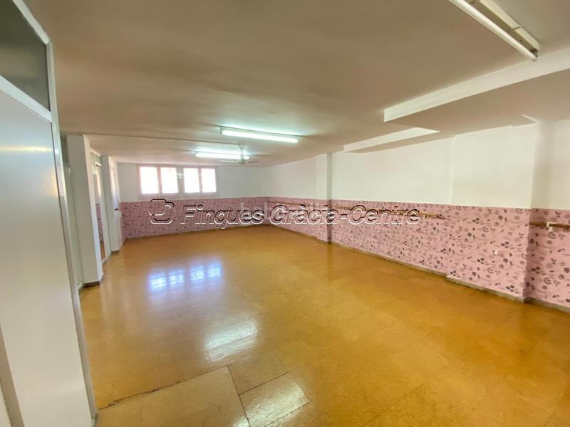 Foto f34724a1-e082-4340-9af3-82bf607bdc79. Rent business premise in Centre Sabadell