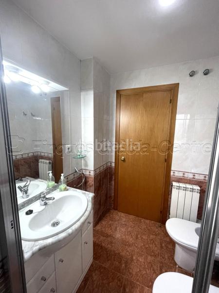 Foto 0f1221f4-9b51-45df-b0b8-0f2b5c1358f7. Location appartement avec chauffage parking dans Eixample Sabadell