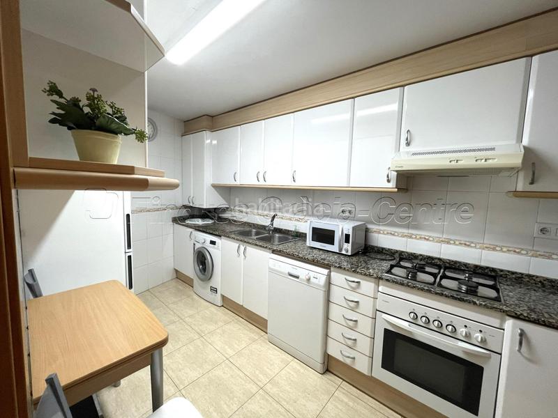 Foto 71c246c1-3a95-44a1-b77f-5ac21a1189cd. Location appartement avec chauffage parking dans Eixample Sabadell