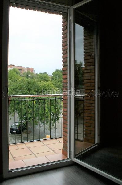 Foto e9f1be60-1c53-48ca-9b9f-b90d4b9bcd5e. Alquiler casa  en primera planta seminueva en can llong cerca club natació en Sabadell
