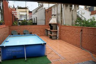 Location Maison à Ca n'Oriac. Casa en primera planta seminueva en can llong cerca club natació