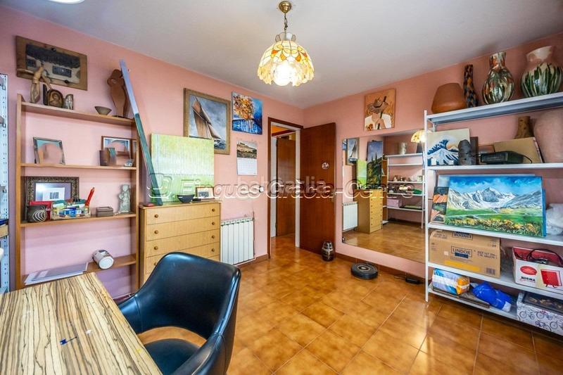 Foto 0ccebef2-01f3-4e24-9325-3bb1fe44acde. Haus mit heizung in Centre Sabadell