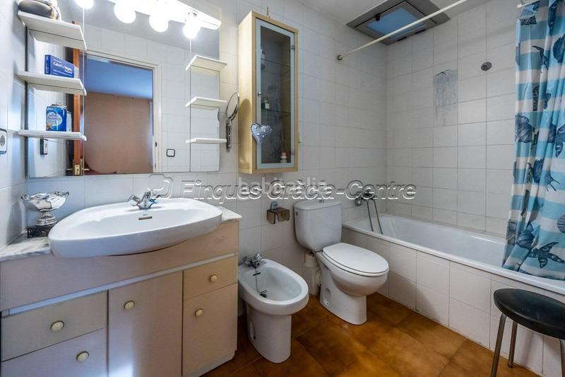 Foto 1e59412b-3237-4767-923c-b4ce1f07fb0c. Haus mit heizung in Centre Sabadell