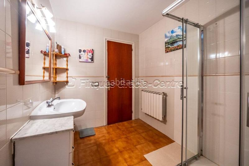 Foto 327fcc7d-27b4-49c7-8991-5b13d45064da. Haus mit heizung in Centre Sabadell