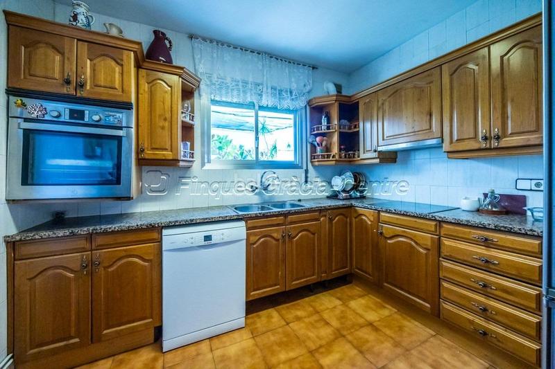 Foto 4faadc28-ec91-4b72-a09d-fa67bfd18f02. Haus mit heizung in Centre Sabadell