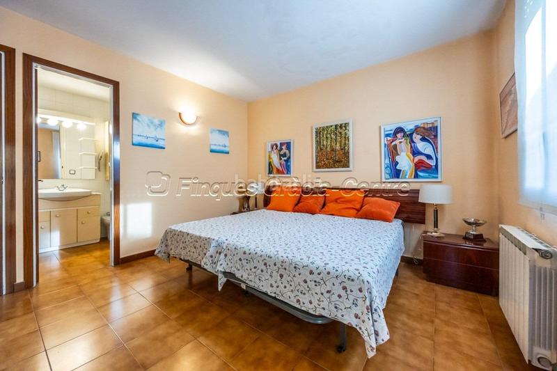 Foto 7b7d7cd9-7c14-45c9-9b43-afa0379ba9fc. Haus mit heizung in Centre Sabadell