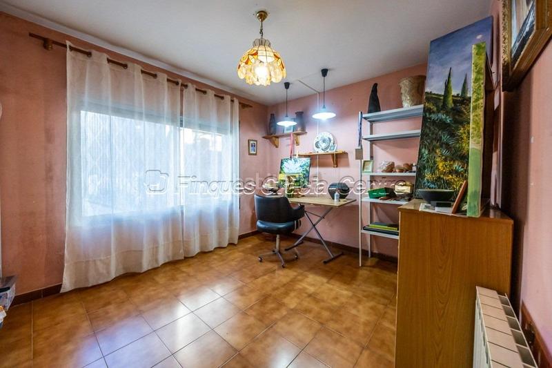 Foto 8c5479b2-3f02-4814-bb1d-4520dcfafc0d. Haus mit heizung in Centre Sabadell