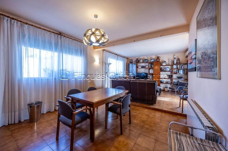 Foto a36e574b-4511-46d8-8b36-effdd71ead4e. Haus mit heizung in Centre Sabadell