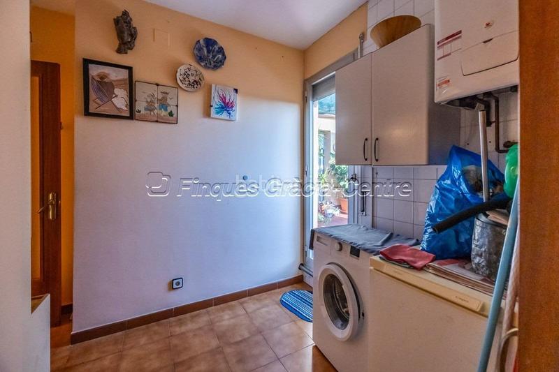 Foto b5a6d5a5-42c5-45d1-b366-dc048da749d8. Haus mit heizung in Centre Sabadell