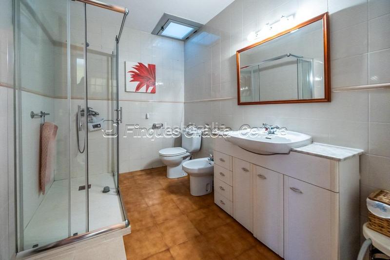 Foto bb75befa-7d7f-46dd-83e4-0416df53e49c. Haus mit heizung in Centre Sabadell