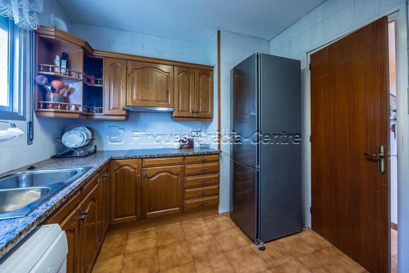 Foto c5dbda2a-969f-4cb3-a277-661cd93041cc. Haus mit heizung in Centre Sabadell