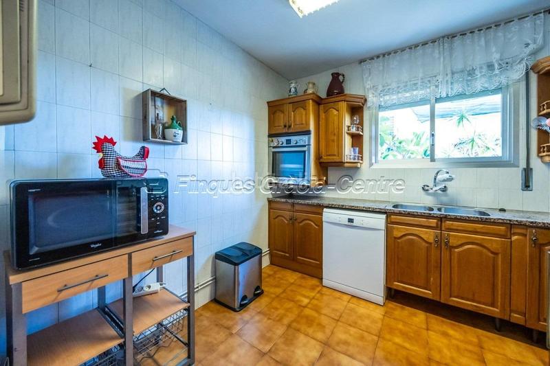 Foto e3b9ed6d-c749-42b2-86ac-91f4eedb7b72. Haus mit heizung in Centre Sabadell