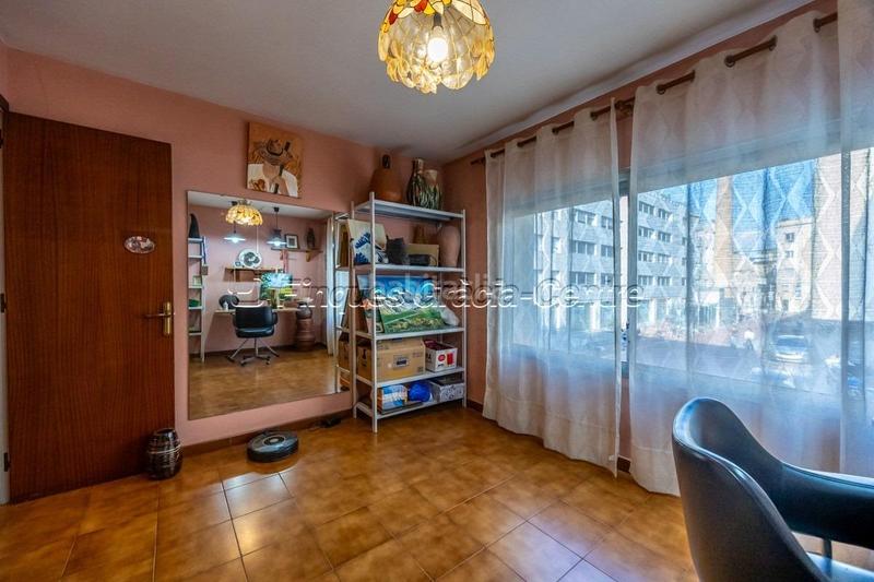 Foto f24df0cd-ac34-4909-b07f-f329f1ae2902. Haus mit heizung in Centre Sabadell