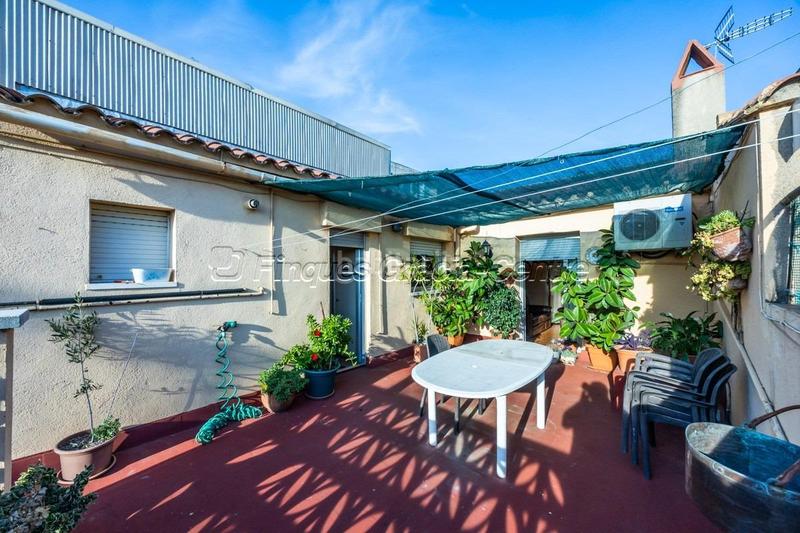 Foto f2aa9238-3278-4853-bf67-7b24a6b97c99. Haus mit heizung in Centre Sabadell