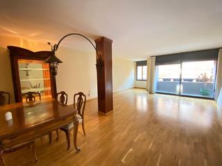 Appartement  Calle concepcio de la. Piso en venta en el centro de sabadell