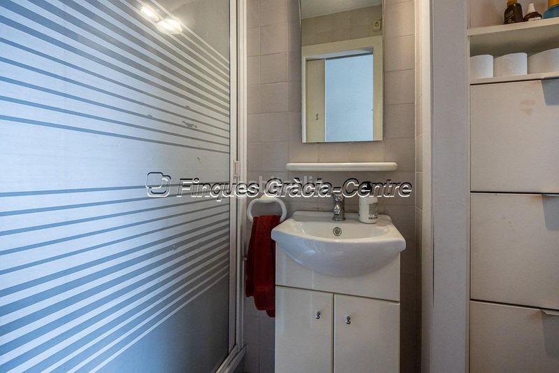 Foto 533ecf09-eef2-45c3-9ec4-2cbc28da5464. Casa aparellada amb aparcament a Centre Sabadell