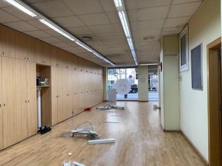 Miete Geschäftsraum  Ronda de zamenhof. Local comercial en alquiler  o venta en el centro de sabadell