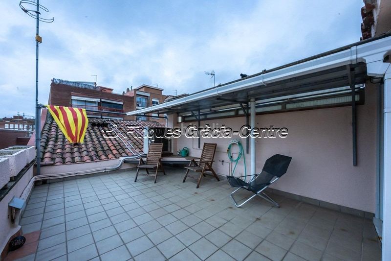 Foto 42352893-f049-438a-8dda-3415a16e3feb. Casa  en venta en el centro en Centre Sabadell