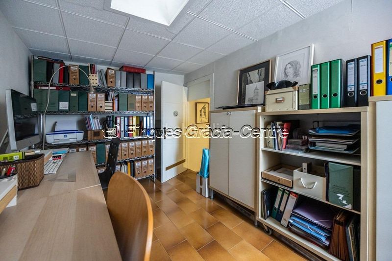 Foto 56ca0f87-afee-4165-ad28-1ccfc00935c0. Casa  en venta en el centro en Centre Sabadell