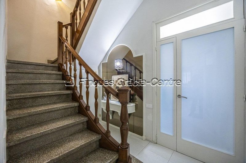 Foto d0053d94-ce17-4bfe-a9fd-97c4cc91aebf. Casa  en venta en el centro en Centre Sabadell