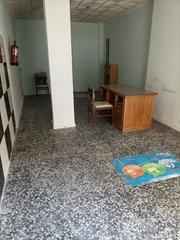 Local Comercial a Piscinas. Local en venta en la avenida más céntrica de villarreal