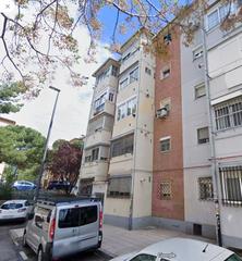 Pis  Calle godella. Vivienda en madrid, zona los angeles